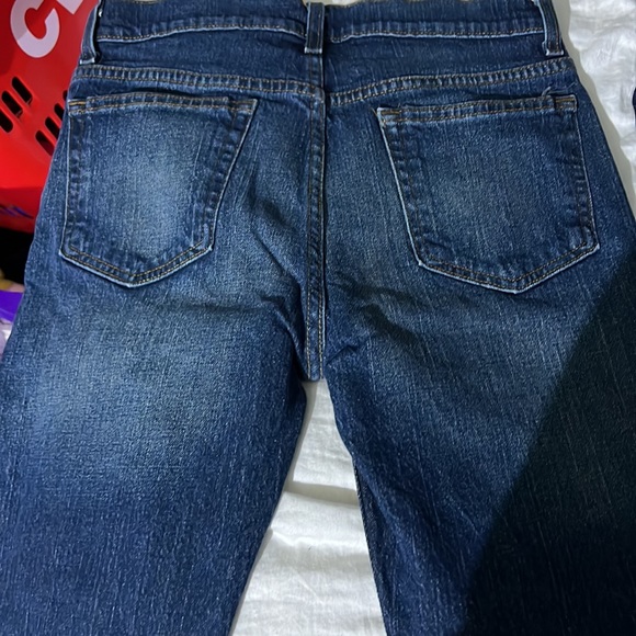 Too small - Picture 2 of 4